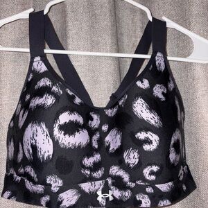 Under Armour Women's lightly padded Sports Bra